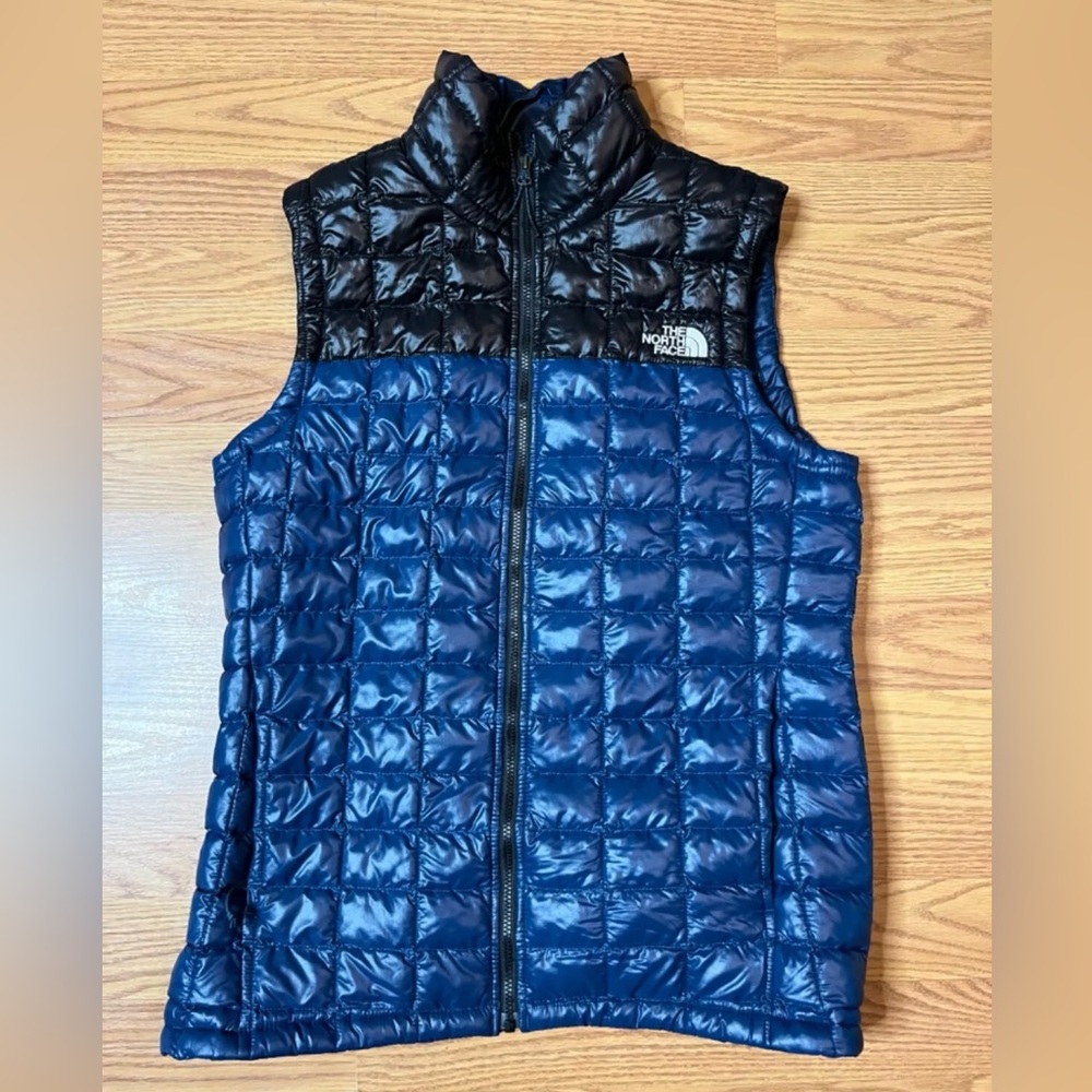 The North Face Vest Adult Small Blue Black Quilted Thermoball Eco Womens